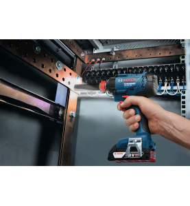 Акумулаторен винтоверт BOSCH GSR 180-LI