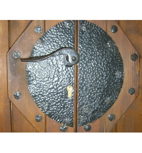 Decorative Tack - Circle, mounted